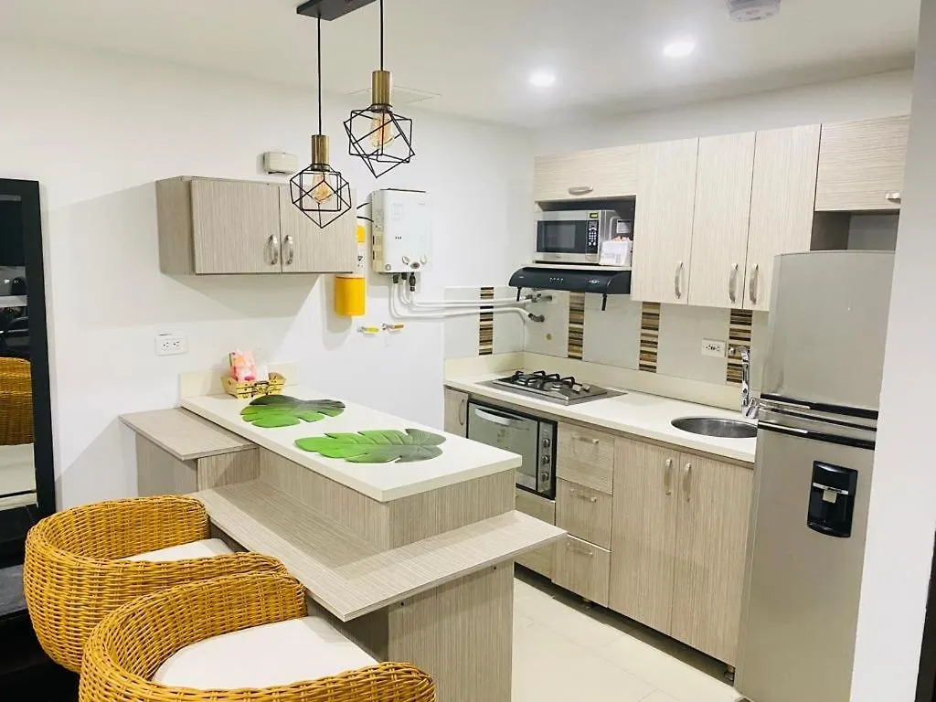 Apartamento Acogedor En El Poblado Медельин